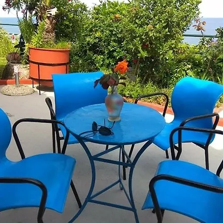 Gr Apartment *